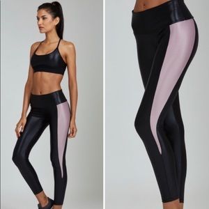 Noli Alloy Legging in Black / Lavendar - Size Sm